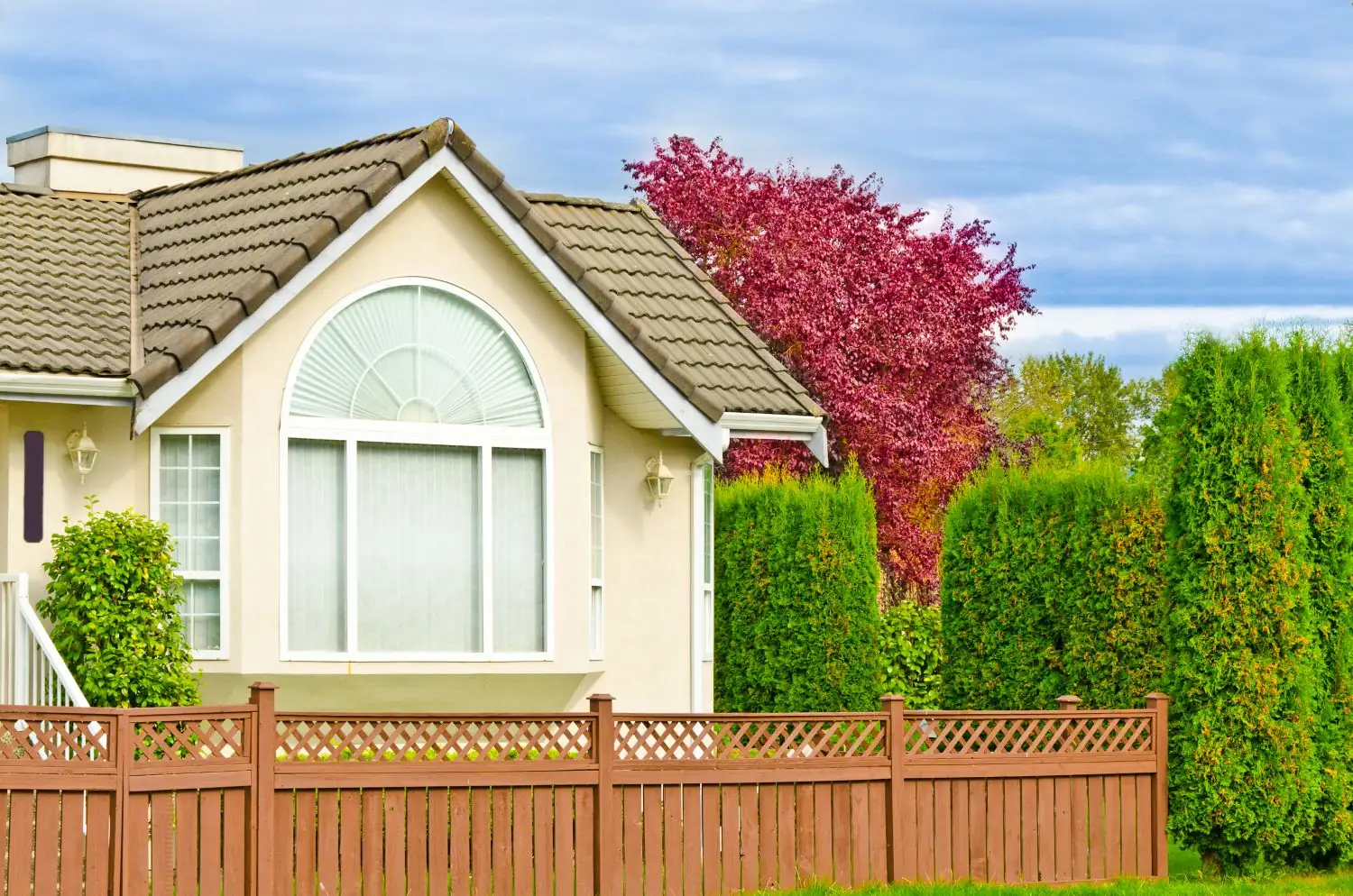 Does Fence Staining Increase Property Value? What Homeowners Should Know