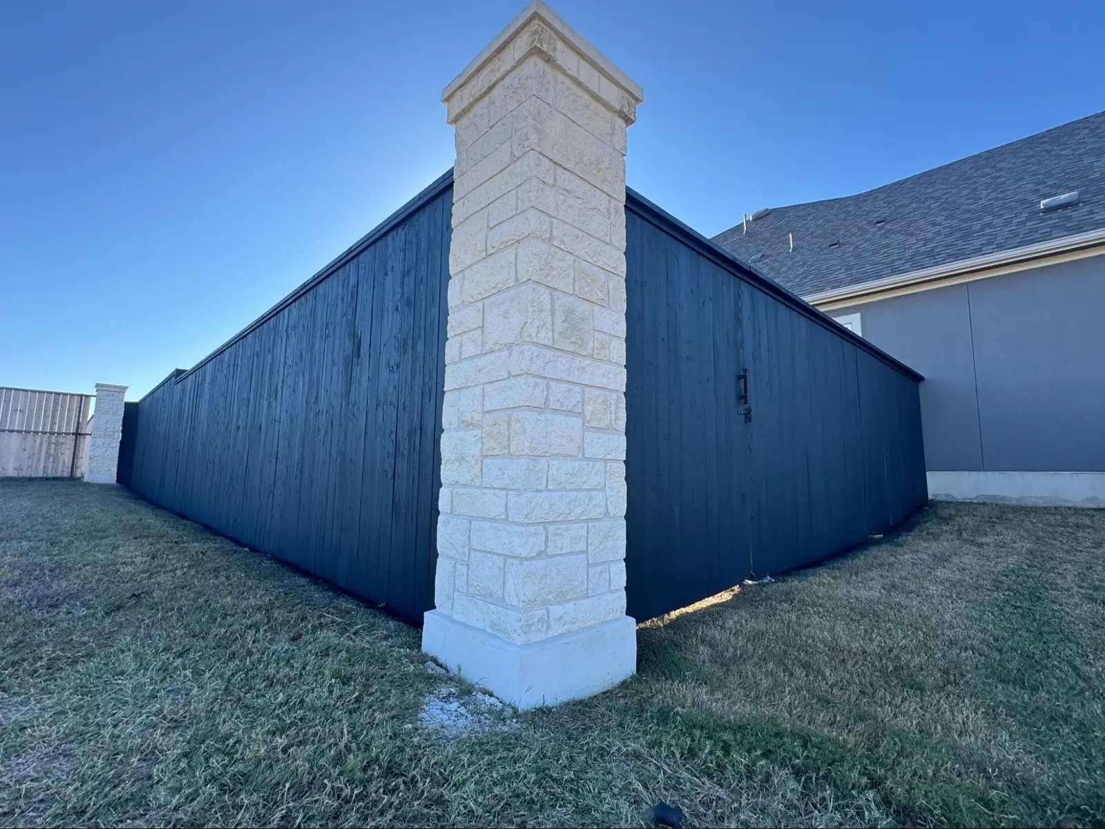 Fence Staining in Georgetown, TX: Why Surface Preparation Determines the Final Result